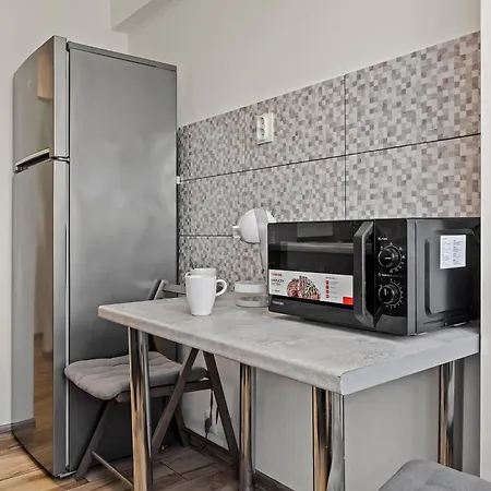 De Lux Drumul Taberei Bucharest