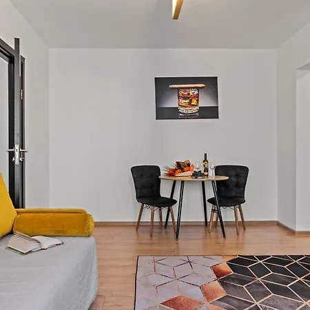 Apartment De Lux Drumul Taberei Bukarest